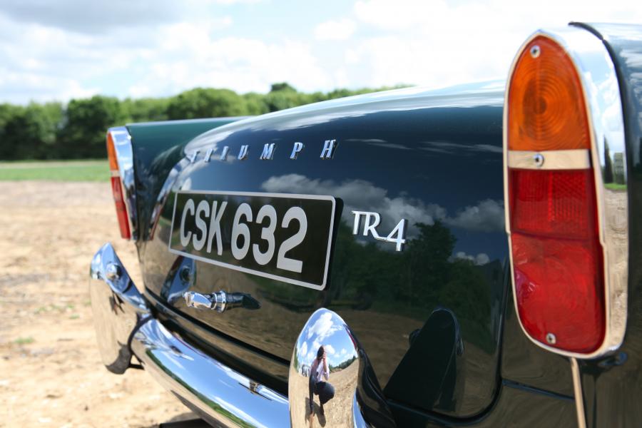 Детали экстерьера Triumph TR4 1961 года  (фото 11 из 26)